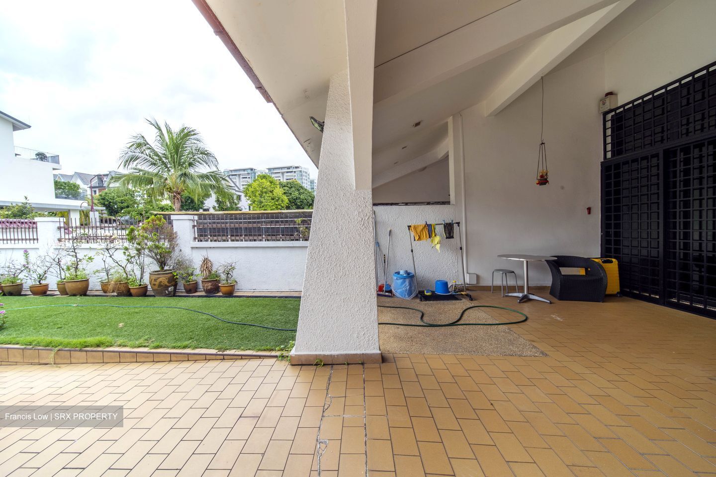 Lowland Road (D19), Terrace #588445341